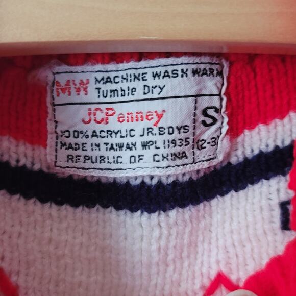 Vintage JC Penney-Boy's/Girl's Fair Isle Red Sweater- Size Small - Picture 4 of 4